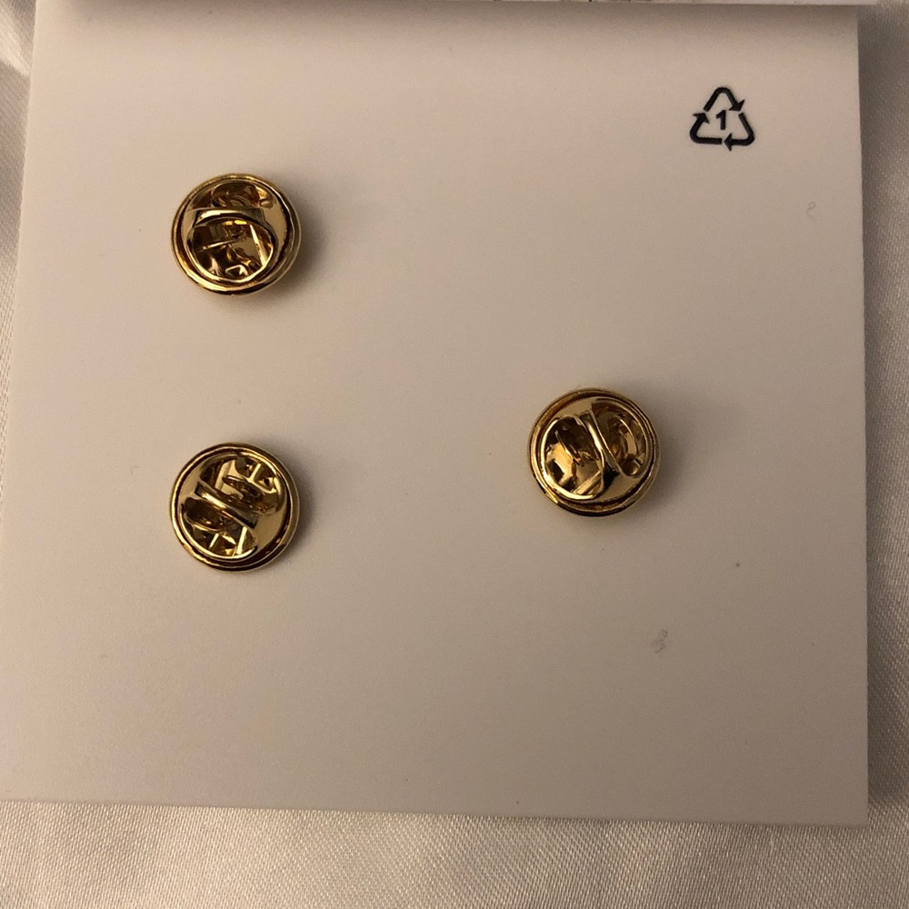 Karl Lagerfeld Paris 3PC Lapel Pin Set Karl, Choupette & Crystal Heart NEW - Picture 10 of 11